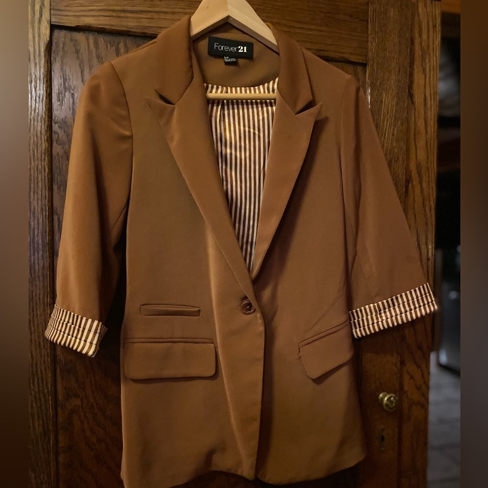 Forever 21 brown gold lined blazer